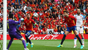 Piqué erlöst Spanien
