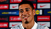 Tottenham befasst sich mit Smalling