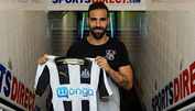 Newcastle nimmt Jesus Gamez unter Vertrag