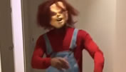 Patrice Evra tanz als Chucky