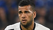 Juve: Dani Alves bricht sich das Bein