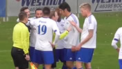 Deutscher Kicker macht Fairplay vor