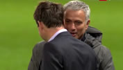 Mourinho flüstert René Weiler zu