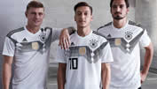 Deutschland bestreitet die WM in Retro-Trikots