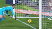 Skandalspiel in Valencia: Messi wird ein Tor geklaut