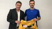 Adrian Nikci unterschreibt in Schaffhausen