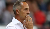 Eintracht-Coach Adi Hütter ist verärgert über den Terminplan
