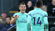Granit Xhaka trifft per Freistoss und verursacht Penalty
