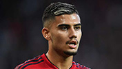Bedient sich Arsenal oder Chelsea bei Manchester United?