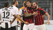 Higuain verschiesst gegen Juve Penalty und sieht Rot