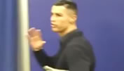 Hier mimt Ronaldo nach dem Spiel die beleidigte Leberwurst