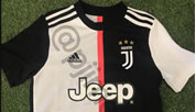 Neues Juve-Trikot ohne Streifen?