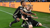 Ajax wirft auch Juve raus – Barça souverän