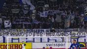 Luzerner Fans protestieren mit Eiern
