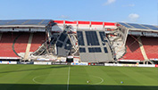 AZ Alkmaar: Stadiondach eingestürzt