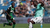 Lukaku wird bei Penalty von Gleitschirm-Pilot gestört