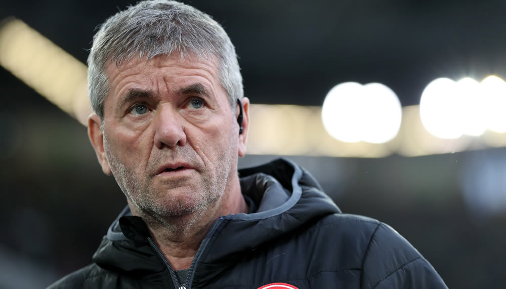 Schalke 04: Friedhelm Funkel wird als Trainer vorgeschlagen