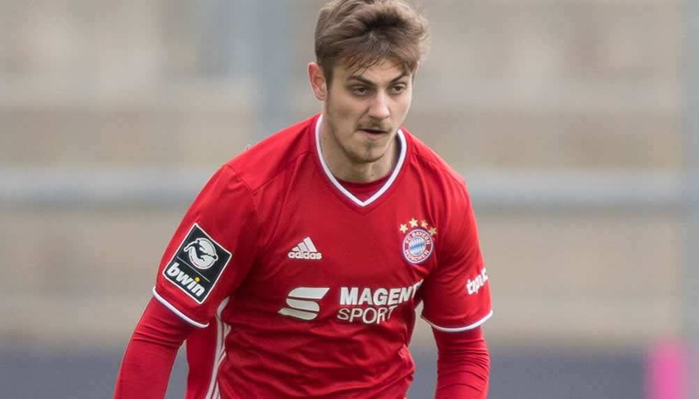 Der FC Bayern könnte Josip Stanisic nach Österreich verleihen