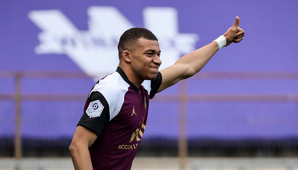 Mbappé hält sich bezüglich seiner Zukunft bedeckt