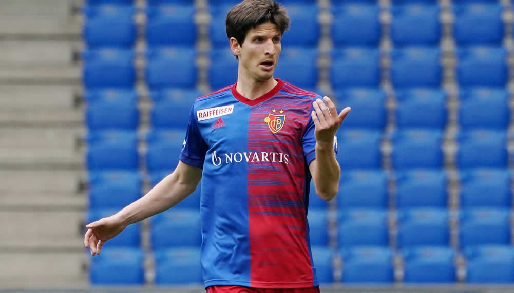 Timm Klose hält sich bei der U21 des FC Basel fit