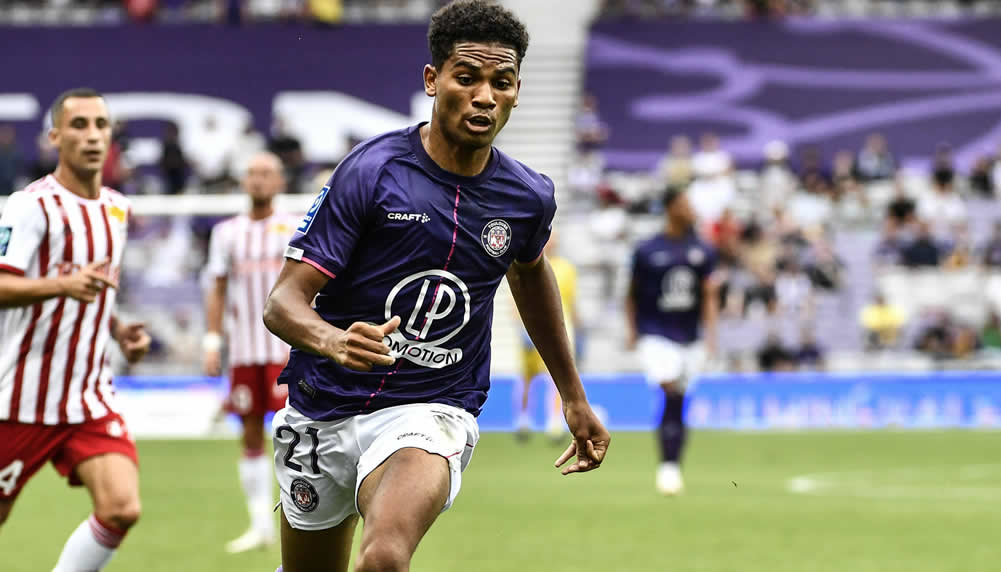 Neuzugang in Leverkusen: Amine Adli unterschreibt