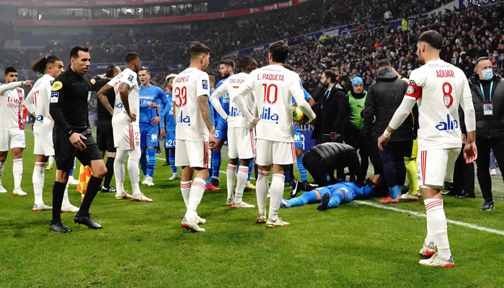 Lyon äussert sich nach Flaschenwurf-Skandal – Fan bei Polizei angezeigt