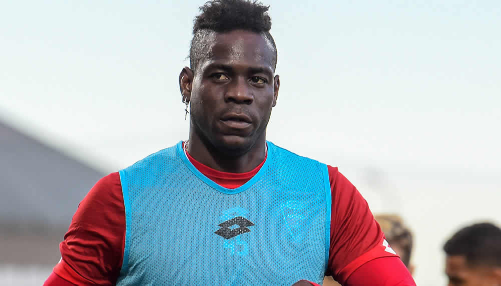 Mario Balotelli bietet sich als 9er an und will Italien zur WM schiessen