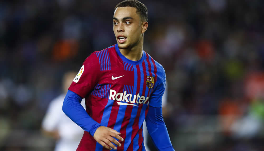 Preisschild: Diese Summe fordert Barça für Sergiño Dest