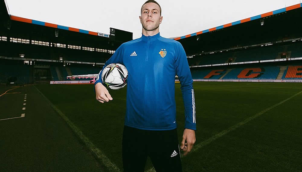 Perfekt: Der FC Basel stellt seinen serbischen Neuzugang vor