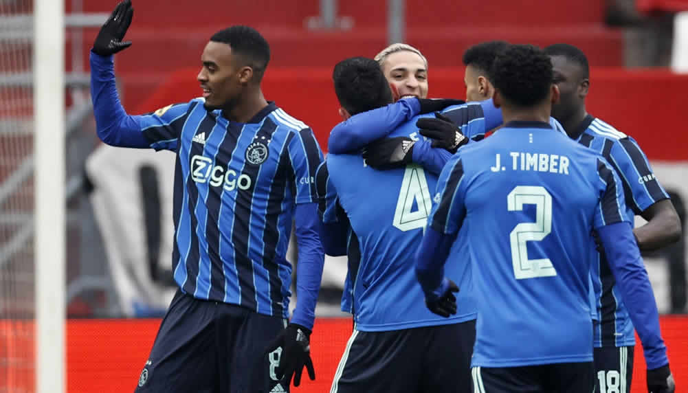 FC Bayern: Salihamidzic beobachtet 3 Ajax-Spieler vor Ort