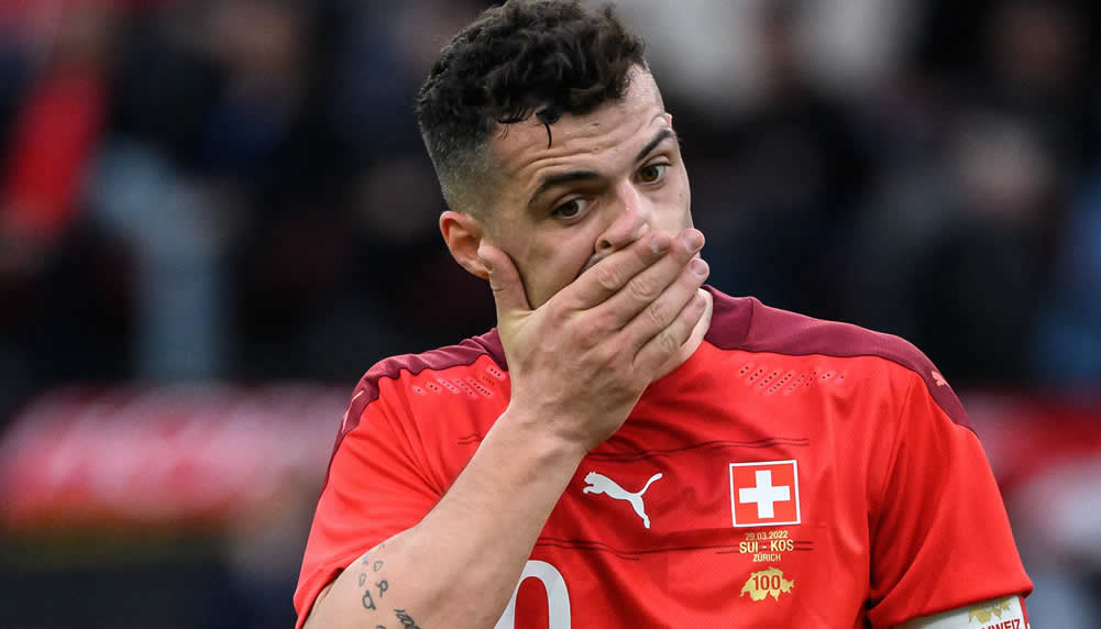 Granit Xhaka nervt sich in seinem 100. Länderspiel gewaltig