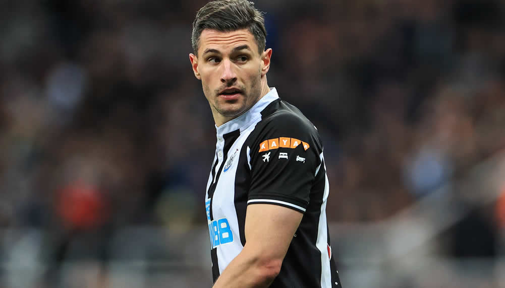 Entscheidung: Fabian Schär vor Verlängerung in Newcastle