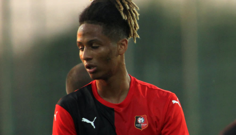 Der FC St. Gallen testet einen 1.92 Meter grosser Franzosen-Stürmer