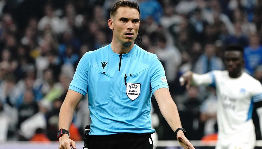 Schweizer Schiri Sandro Schärer für Conference Final nominiert