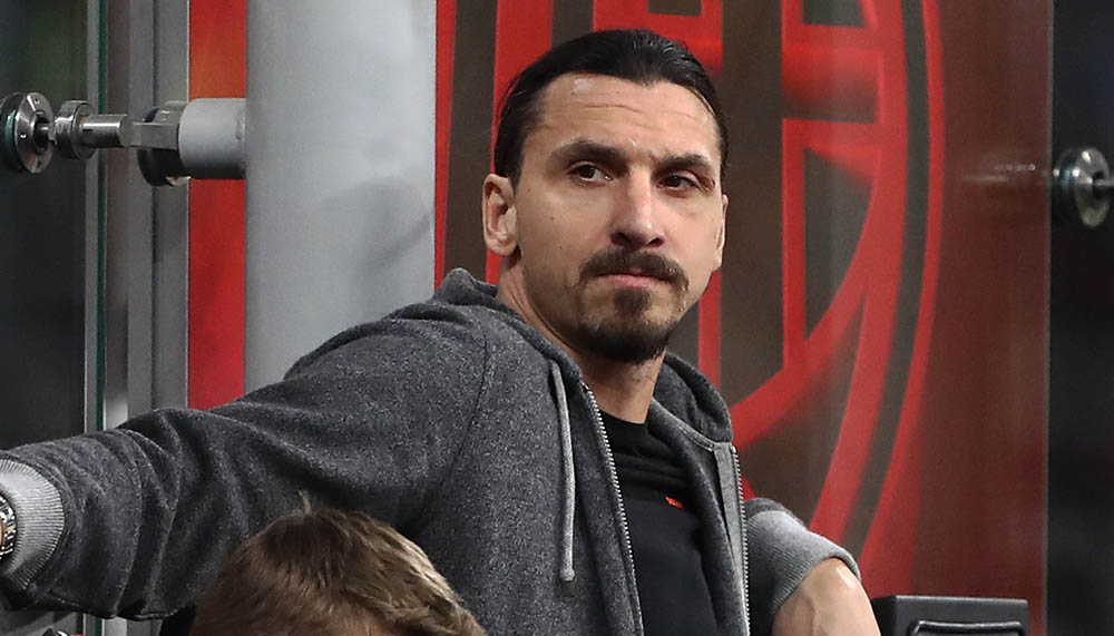 Zlatan Ibrahimovic wurde am Knie operiert – es droht das Karriereende