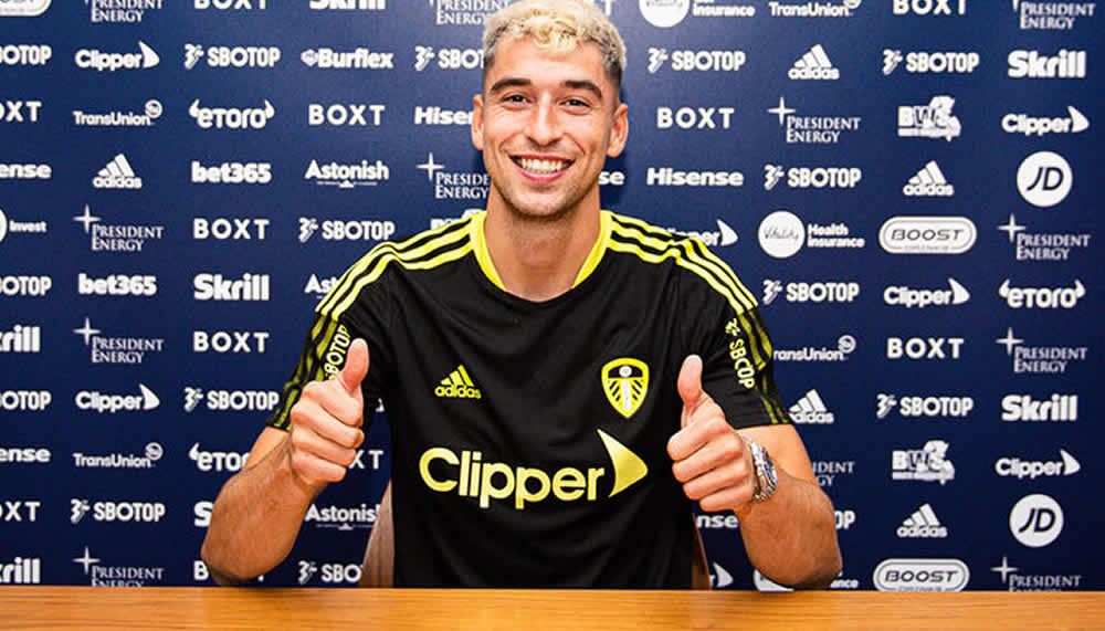 Leeds United nimmt Bayern-Profi Marc Roca unter Vertrag