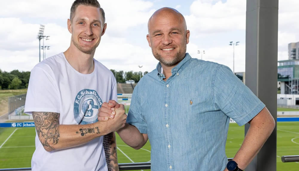 Neuzugang: Sebastian Polter unterschreibt auf Schalke