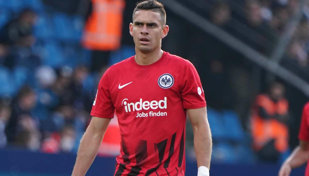 Eintracht Frankfurt reagiert auf die Wechselgerüchte um Rafael Borré