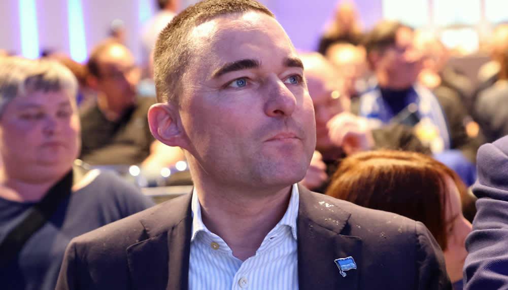 Lars Windhorst verkauft Hertha-Anteile an Genua- und Sevilla-Besitzer