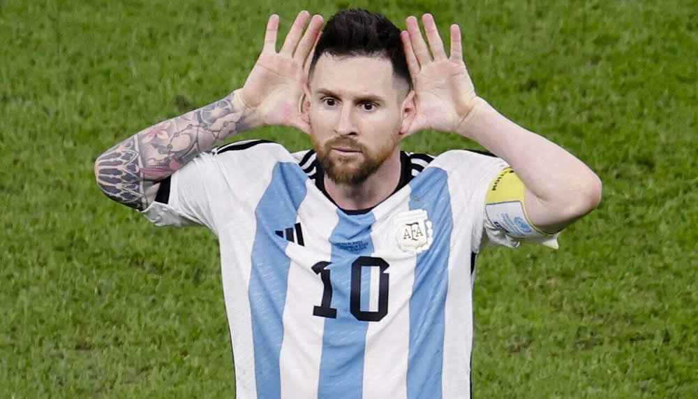 Lionel Messi zürnt: «Was guckst du so, Dummkopf?»