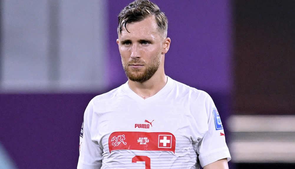 Silvan Widmer besucht seine ehemaligen FCB-Teamkollegen