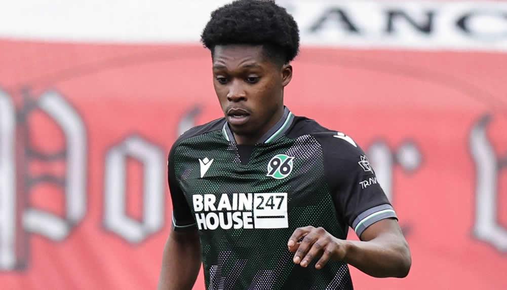Gladbach blickt für die Bensebaini-Nachfolge nach Hannover