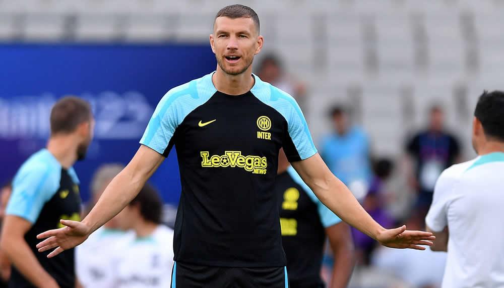 Fenerbahçe legt Edin Dzeko ein Angebot vor