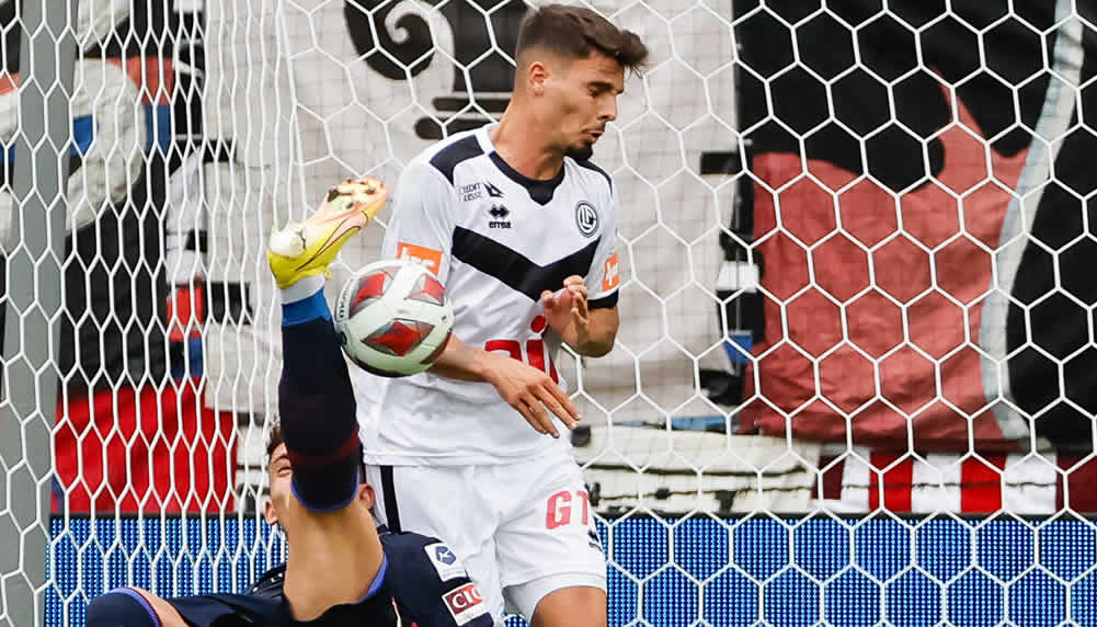 Überraschung: Yakin nominiert den kosovarischen Nationalspieler Uran Bislimi