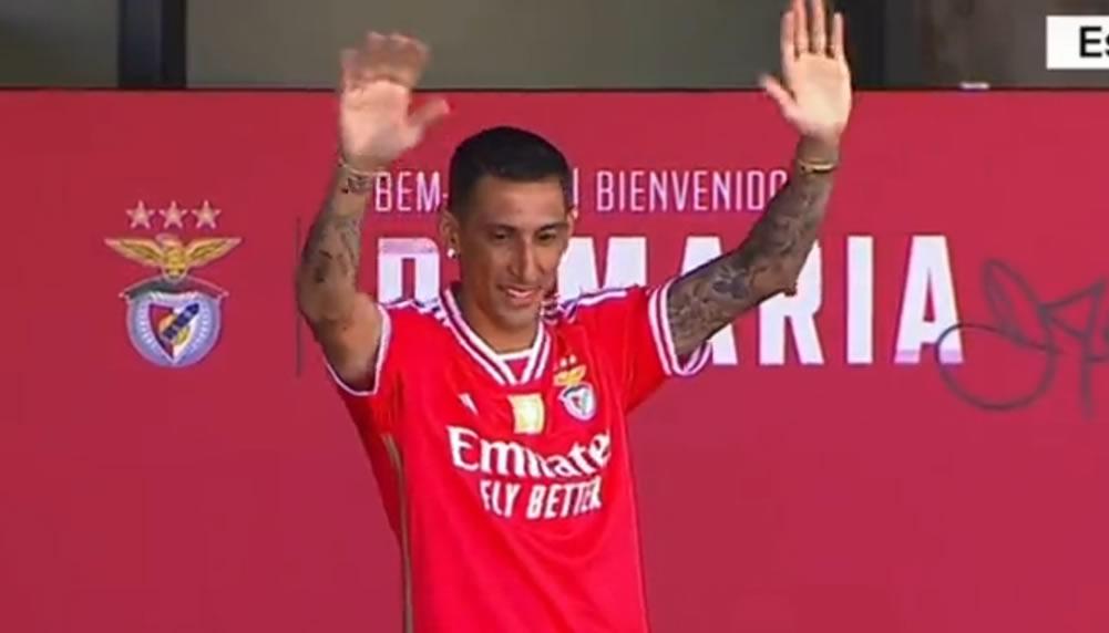 Euphorie pur: Angel Di Maria wird von Benfica-Fans frenetisch gefeiert