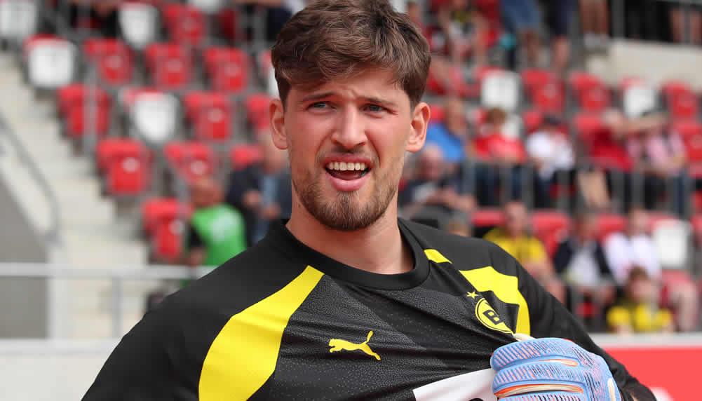 Gregor Kobel verweist bei Verlängerung auf seine Berater