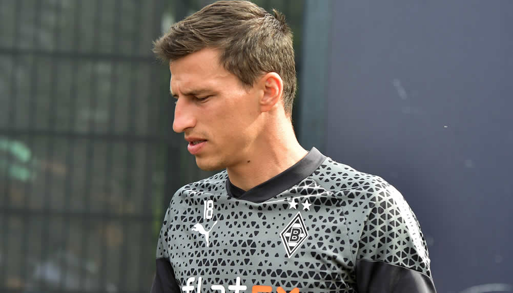 Krebs-Schock: Gladbach-Profi Stefan Lainer schwer erkrankt