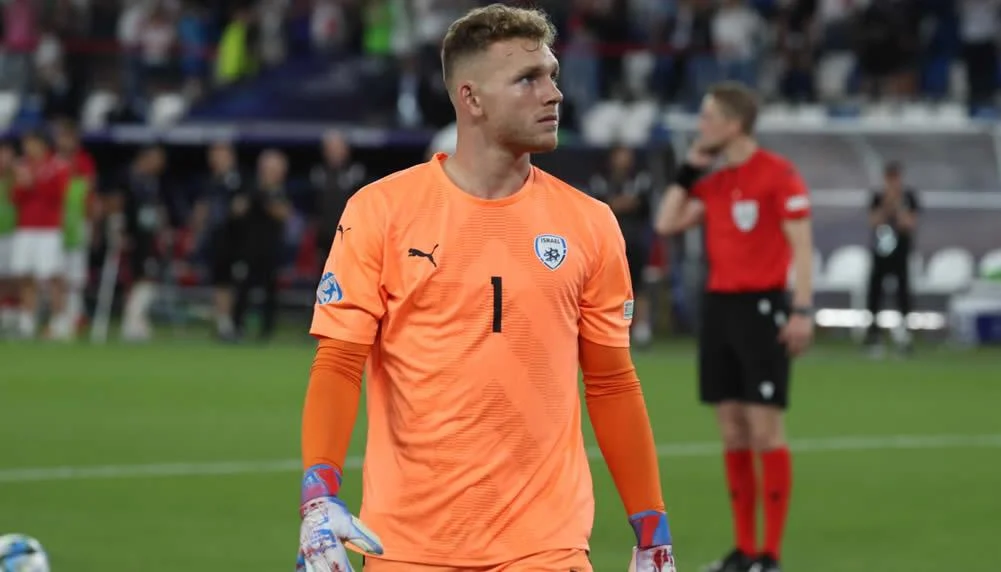 Neuer Bayern-Goalie Daniel Peretz am Freitag zum Medizintest da