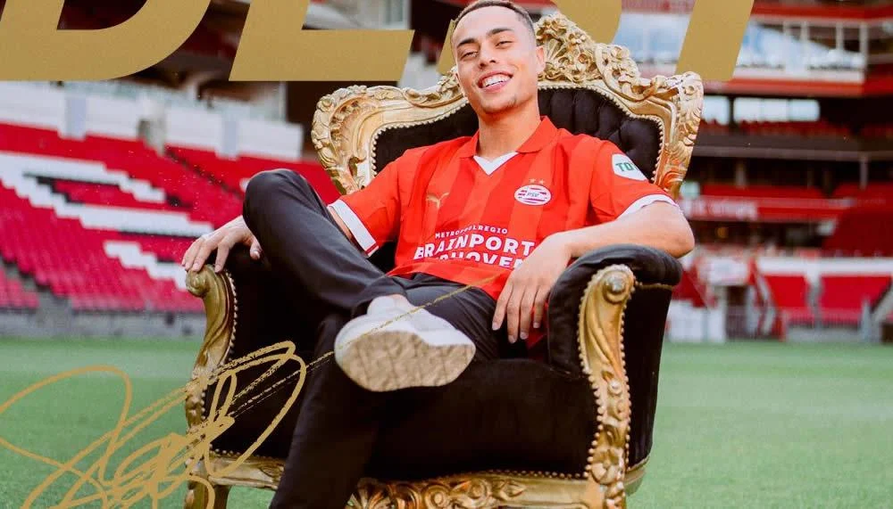 Fix: Die PSV Eindhoven krallt sich Sergiño Dest