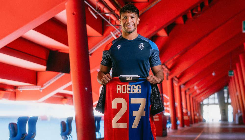 Perfekt: Kevin Rüegg unterschreibt beim FC Basel